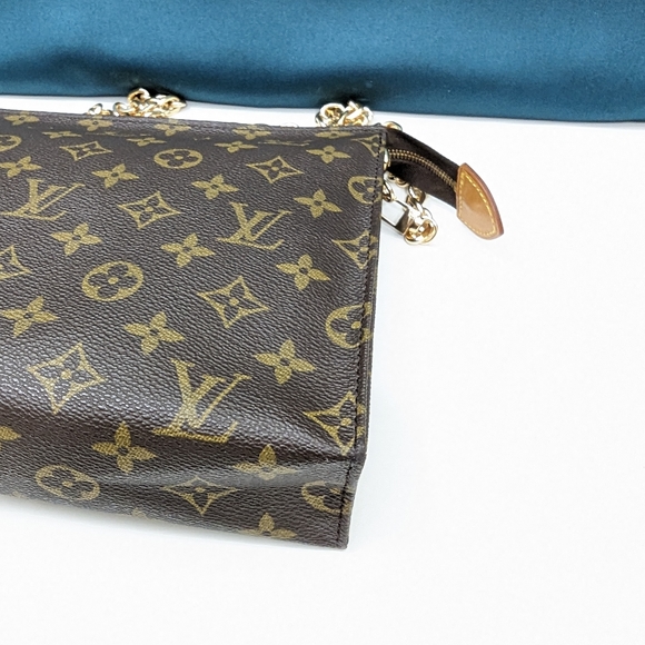 ✨Louis Vuitton✨ Toiletry 26 Brown monogram pouch. Very Good Condition - Picture 13 of 15